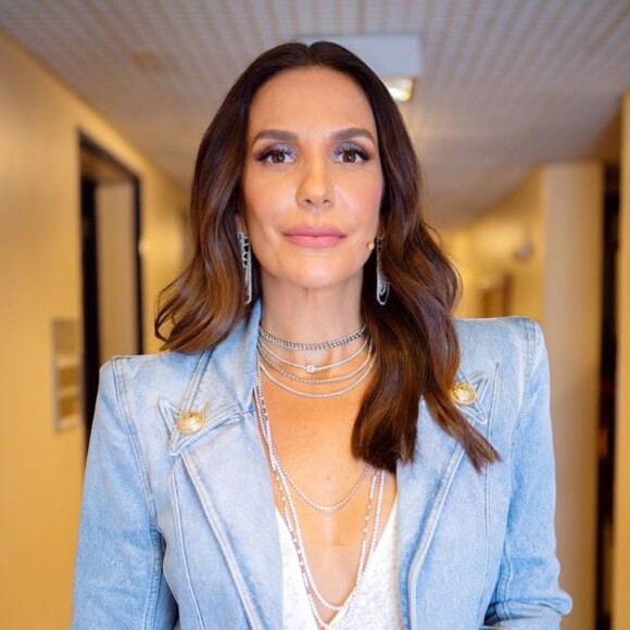 Look de Ivete Sangalo: cantora apostou em mix de acessórios para dar um up à produção no 'The Voice Brasil'