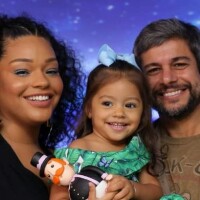 Minifashionista! Filha de Juliana Alves usa ombro a ombro em festa de 2 anos