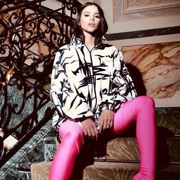 Bruna Marquezine aprova elogio feito a ela por Gretchen no Twitter na segunda-feira, dia 23 de setembro de 2019