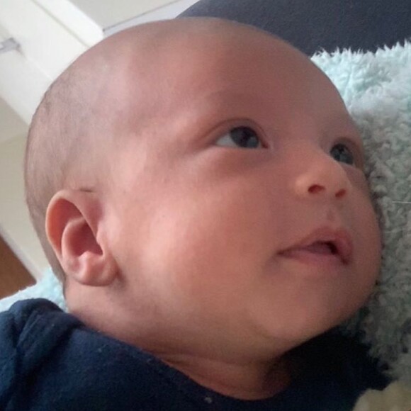 Camilla Camargo encantou os internautas ao publicar foto do filho
