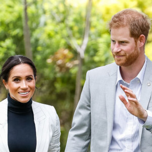 Príncipe Harry e a mulher, Meghan Markle, dispensaram algumas tradições após o nascimento do filho, Archie