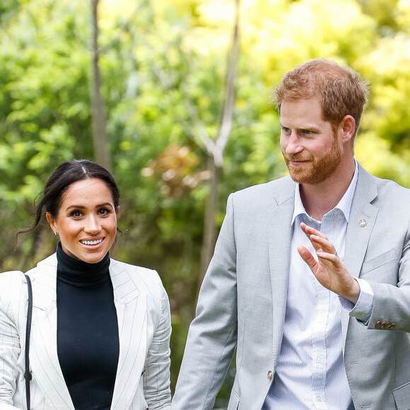 Príncipe Harry e a mulher, Meghan Markle, dispensaram algumas tradições após o nascimento do filho, Archie