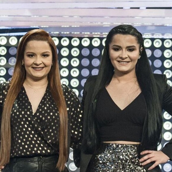 Maiara brincou com a irmã, Maraisa, por pose feita em show