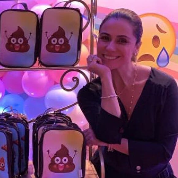 Giovanna Antonelli preparou festa com tema emoji de cocô do WhatsApp, aplicativo de conversação