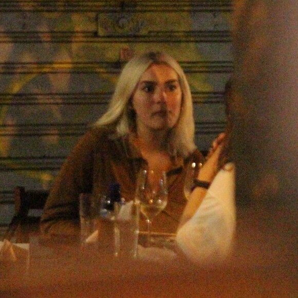 Marina Moschen foi clicada em restaurante de comida japonesa na zona sul do Rio de Janeiro
