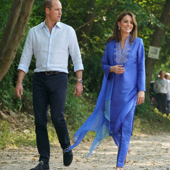 Kate Middleton e Príncipe William visitam a Islamabad Model College durante viagem nesta terça-feira, dia 15 de outubro de 2019