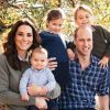 Kate Middleton e o príncipe William são pais de George, Charlotte e Louis