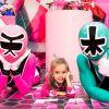 Filha de Mariana Bridi, Aurora ganhou dos pais festa de 5 anos com os Power Ranger como tema