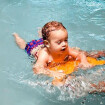 Mariana Bridi se encanta com 1ª aula de natação do filho, Valentim: 'Arrasou!'