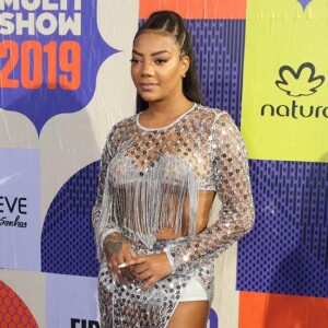 Ludmilla apostou em look completo de lantejoulas e dispensou sutiã: 'Não era pra ser esse look, mas no final ficou assim. Eu gosto de brilho, gosto de pele à mostra'