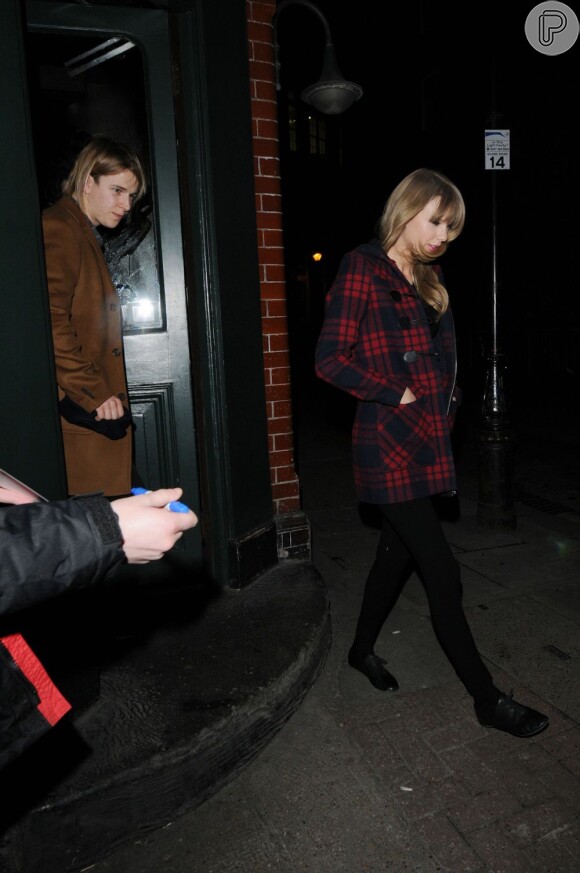 Taylor Swift está solteira desde o fim do namoro com Harry Styles no fim de 2012