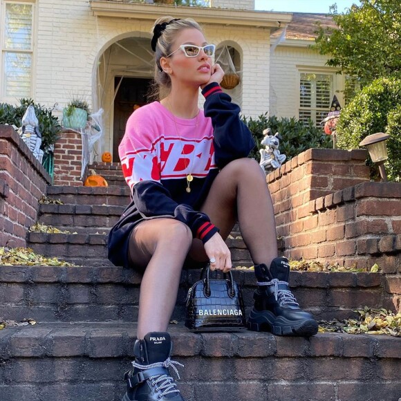 Andressa Suita esbanjou estilo com look street wear em Atlanta