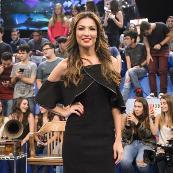 Patrícia Poeta fez um comentário relacionado ao casal presente no programa 'Encontro' que encontrou uma forma de ganhar dinheiro após os dois ficarem desempregados