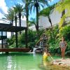 A piscina oficial da mansão de Rodrigo Faro chama atenção pela exuberância