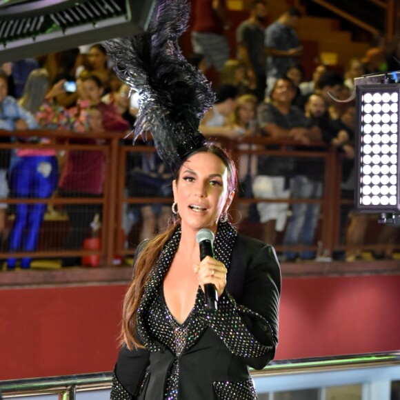 Ivete Sangalo não cancelou show e agitou cerca de 15 mil pessoas