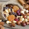Alimentos que ajudam a melhorar o humor: frutas secas promovem maior resistência a estímulos de estresse segundo nutricionista