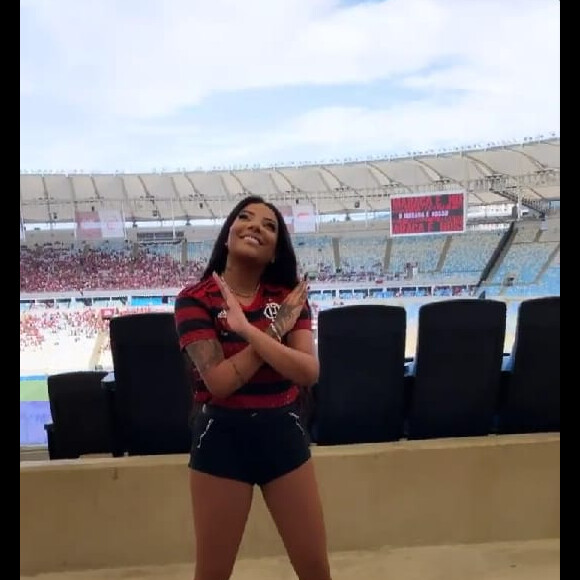 Ludmilla comemora vitória do Flamengo na Libertadores