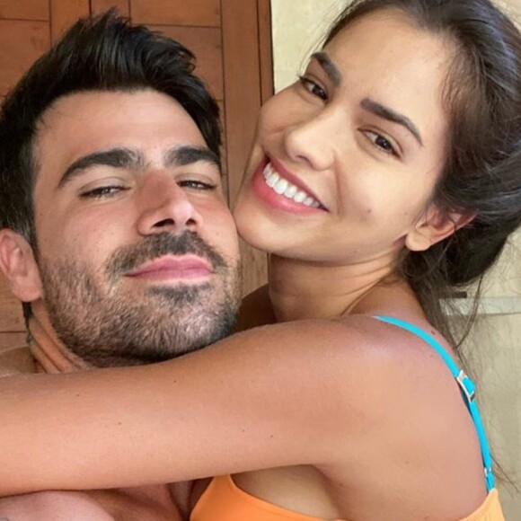 Adriana Sant'Anna brinca ao avaliar nova tatuagem do marido, Rodrigão, nesta quarta-feira, dia 27 de novembro de 2019