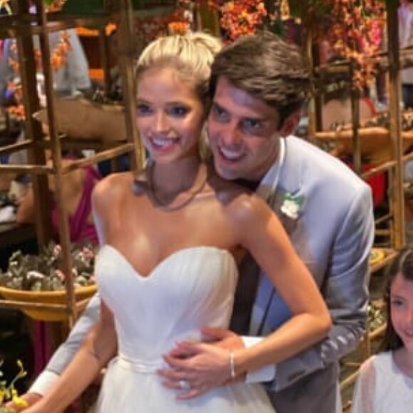Carol Dias e Kaká se casam em resort em Itacaré, na Bahia, em 30 de novembro de 2019