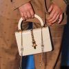 Paolla Oliveira usa bolsa da Gucci para premiação nesta segunda-feira, dia 02 de dezembro de 2019