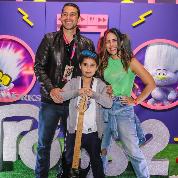 Wanessa Camargo foi acompanhada do marido, Marcus Buaiz, e do filho mais velho, José Marcus, de 7 anos, a CCXP