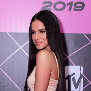 Bruna Marquezine foi elogiada pelos seguidores foi vídeo de biquíni: 'Um corpo é um corpo'