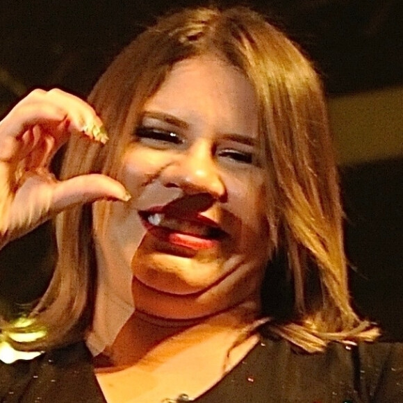 Marília Mendonça elogiou candidata eliminada do quadro 'Quem Você Tira?', do 'Programa Silvio Santos', nesta segunda-feira, 9 de dezembro de 2019