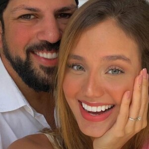 Dupla de Fernando, Sorocaba comemora gravidez de noiva, Biah Rodrigues, em foto no Instagram nesta sexta-feira, dia 13 de dezembro de 2019