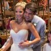Kaká se declara em grego para mulher, Carol Dias, em casamento. Veja vídeo dos bastidores da festa!