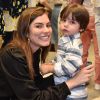 Bruna Hamú leva filho, Júlio, de 2 anos, a evento de moda infantil