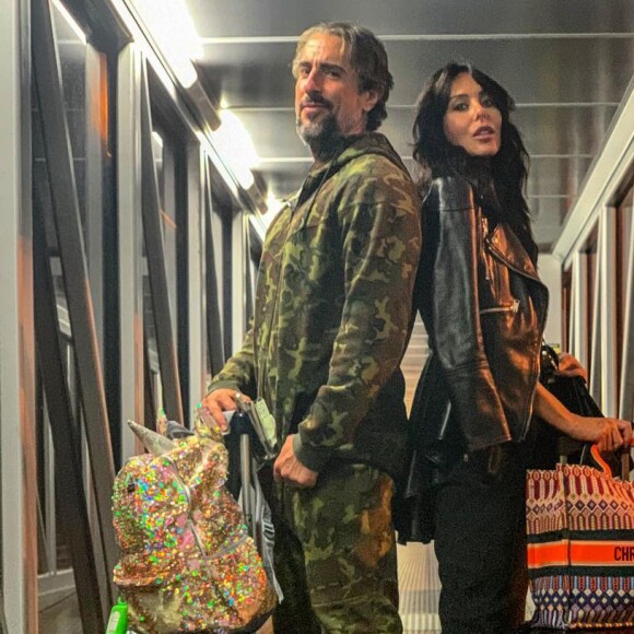 Marcos Mion combinou look com a mulher, Suzana Gullo