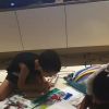 Anitta filma sobrinhos brincando em sua casa
