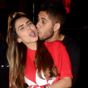 Zé Felipe e Isabella Arantes, bailarina do 'Domingão do Faustão', estão noivos