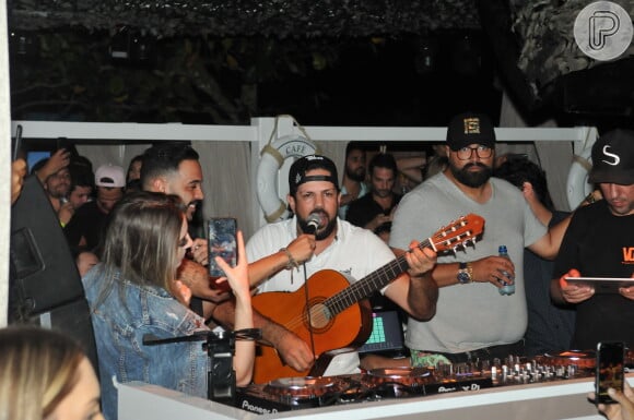 Sorocaba se apresenta no Cafe de la Music em Florianópolis nesta quinta-feira, dia 02 de janeiro de 2019