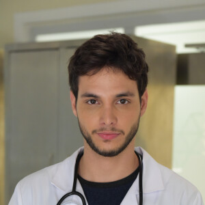 Bruno Guedes após viver estudante de Medicina em 'Topíssima' vai interpretar Noé na novela 'Gênesis'