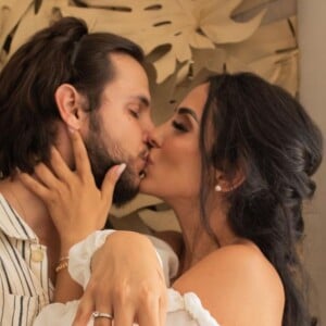 Vem casamento aí! Jade Seba e Bruno Guedes ficaram noivos no batizado de Zion, filho do casal, neste sábado, 4 de janeiro de 2020