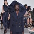 Moda no Paris Fashion Week: office look ganha mais espaço na alta-costura