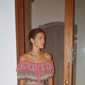 Bruna Marquezine ganhou elogios de amigos famosos e de estrelas internacionais com o look