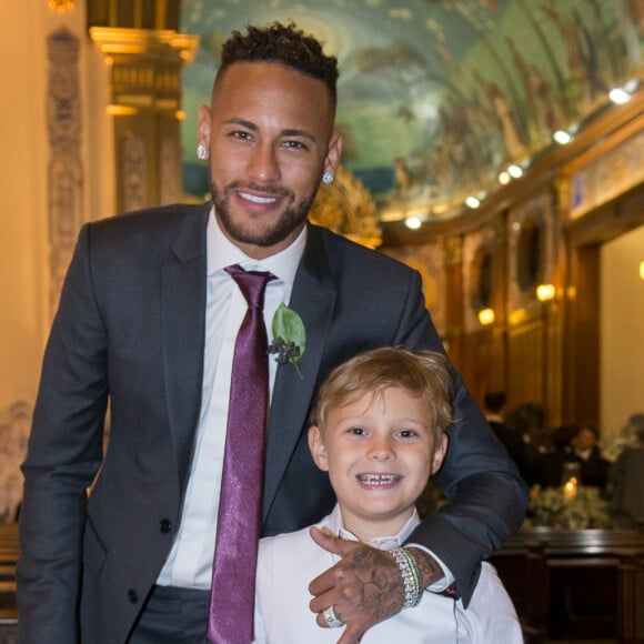 Filho de Neymar, Davi Lucca ganha companhia do irmão caçula em jogo. Veja vídeo postado nesta terça-feira, dia 04 de fevereiro de 2020