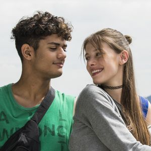 Na novela 'Malhação: Toda Forma de Amar', Anjinha (Caroline Dallarosa) conta ter passado a noite com Cléber (Gabriel Santana) no capítulo de sexta-feira, 21 de fevereiro de 2020