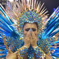 Lexa chora em estreia como rainha de bateria da Unidos da Tijuca: 'Muito feliz'