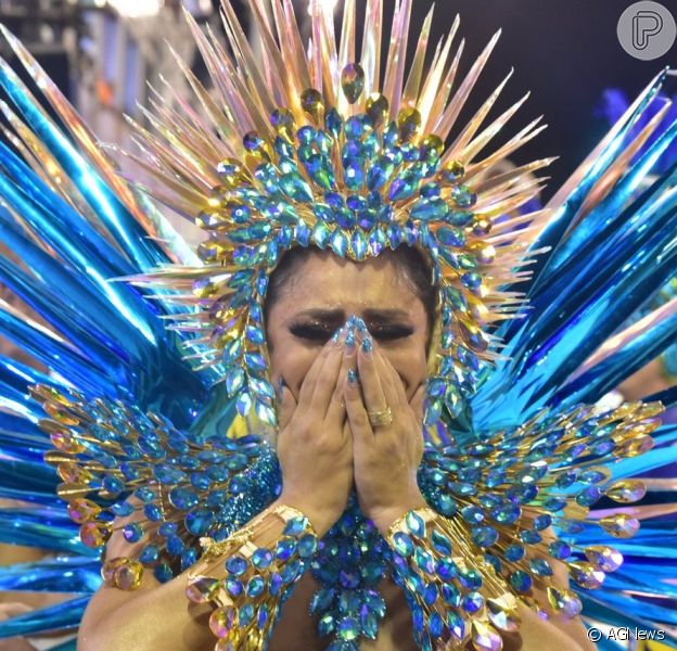 Rainha de bateria da Unidos da Tijuca, Lexa chorou durante desfile na Sapucaí na madrugada desta terça-feira, 25 de fevereiro de 2020