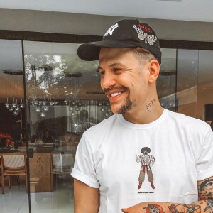 Saulo Poncio se dedica à carreira na música.