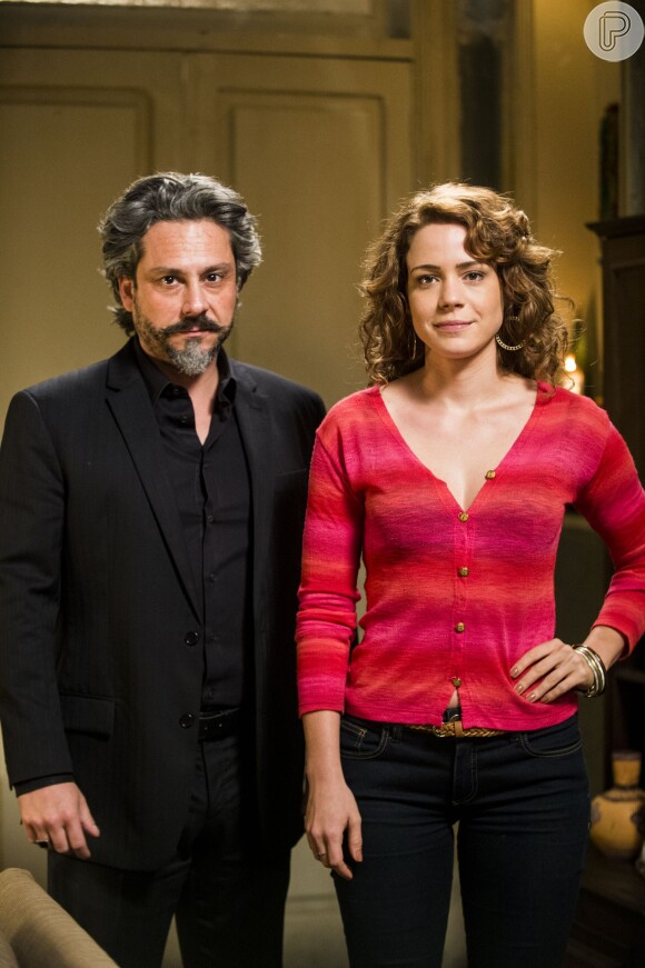 Cristina (Leandra Leal) exige que José Alfredo (Alexandre Nero) faça o teste de DNA, em 'Império', em 27 de outubro de 2014
