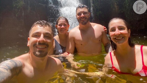 Marília Mendonça mostrou banho de cachoeira com namorado, Murilo Huff, nesta quarta-feira, 26 de fevereiro de 2020