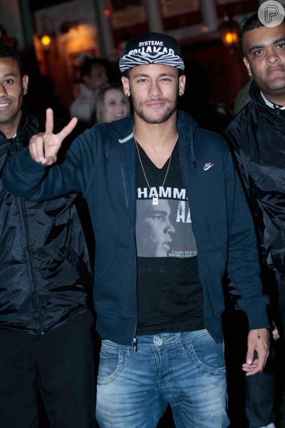 Neymar já havia posado com a apresentadora alemã no Valentine's Day