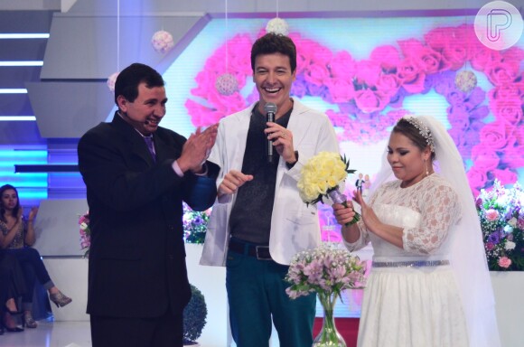 Rodrigo Faro realiza uma cerimônia de casamento em seu programa, 'Hora do Faro', deste domingo, 26 de outubro de 2014