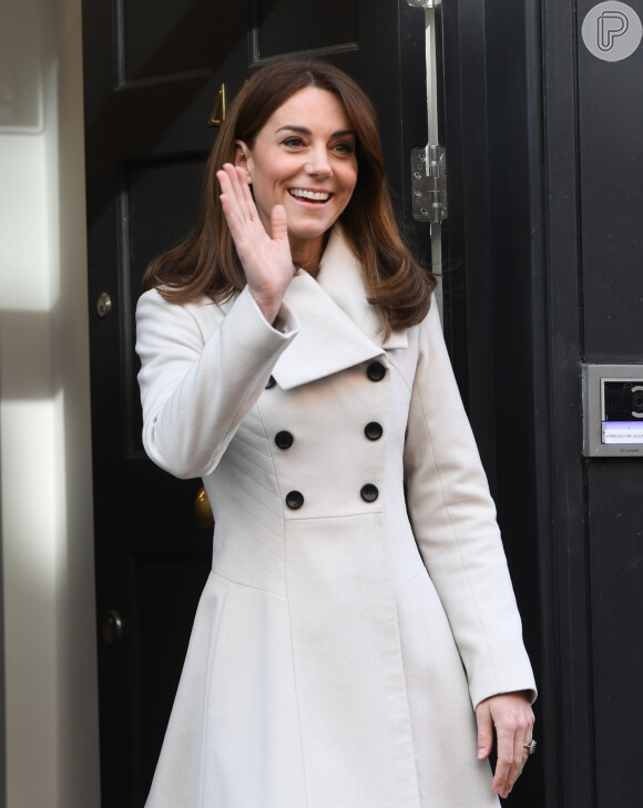 Kate Middleton apareceu com o casaco em uma das primeiras vezes quando ainda namorada William
