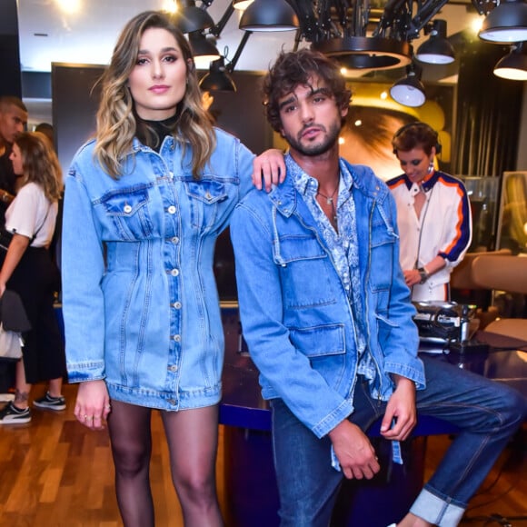 Sasha Meneghel e Marlon Texeira são garotos-propaganda da marca Forum