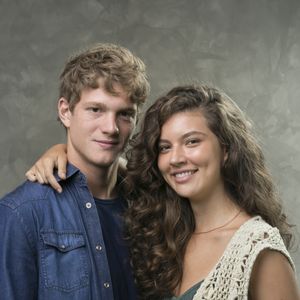 Fim da novela 'Malhação: Toda Forma de Amar': Rita (Alanis Guillen) fica em liberdade e termina ao lado de Filipe (Pedro Novaes)